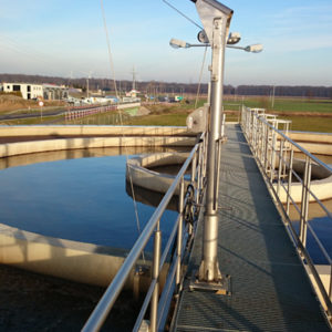 Jib cranes for sewage treatment plants and pumping stations